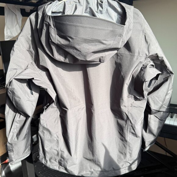 Arc'teryx Beta Lt Goretex shell - Picture 2 of 6